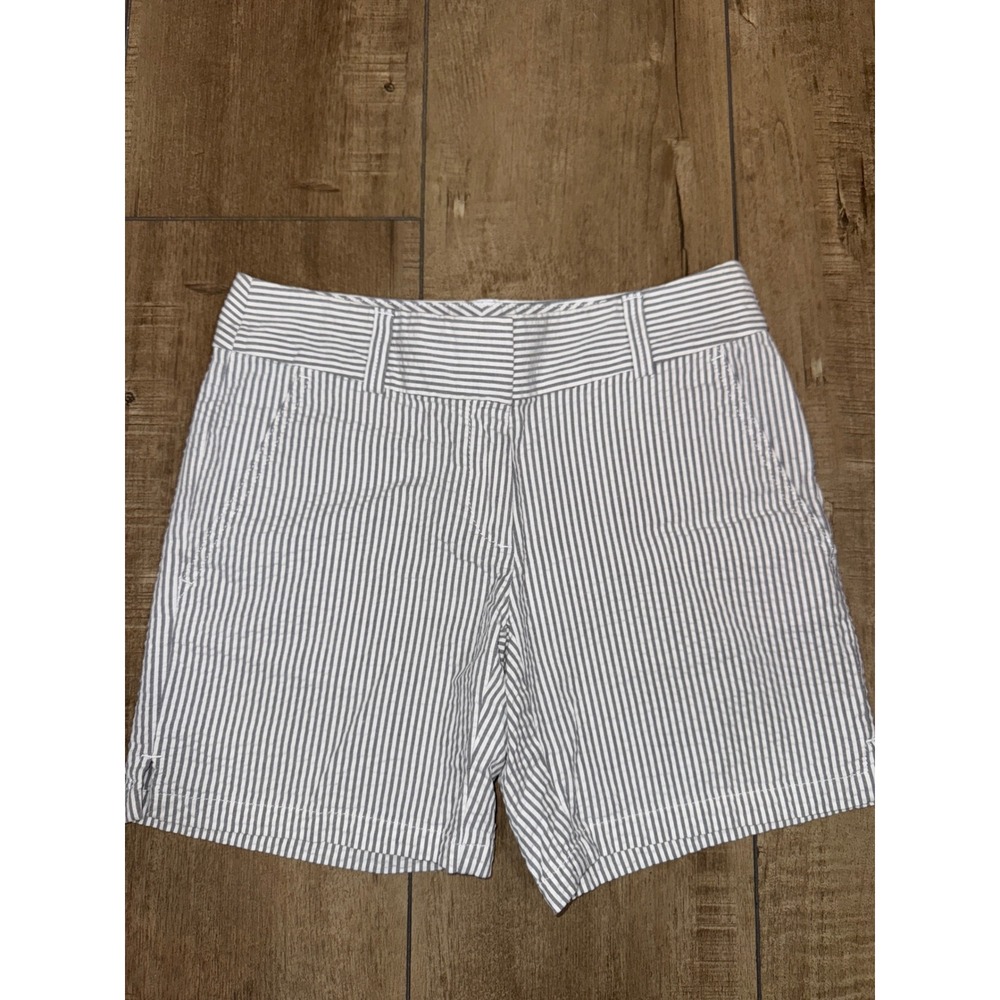 LOFT 00 Gray White Seersucker Striped 6 Inch Shorts Women's Classic Casual